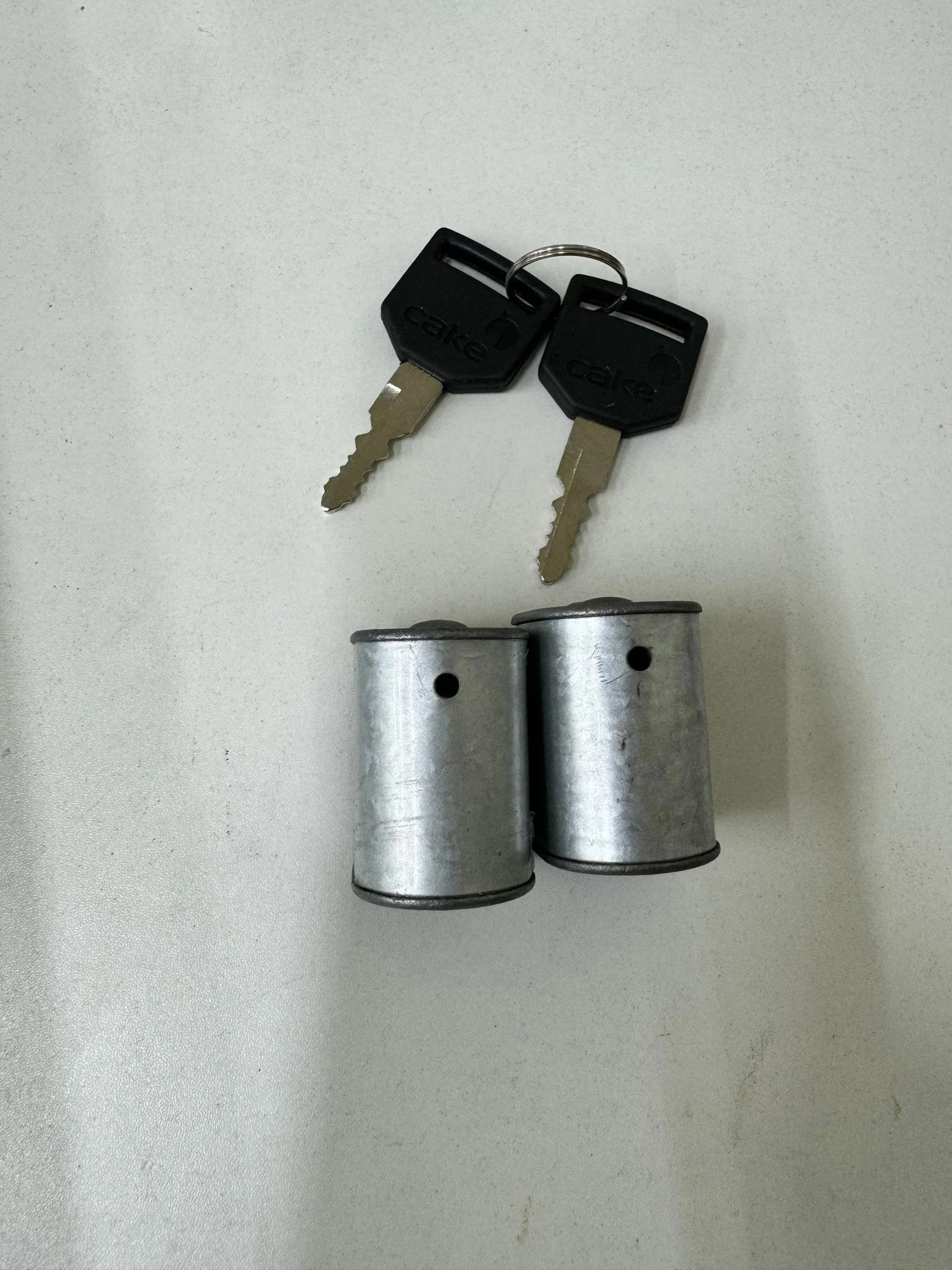 Battery / steering lock