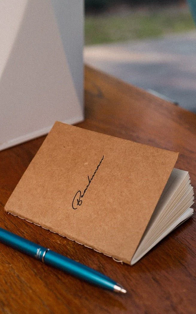 Traveler's Pocket Book - Image 3