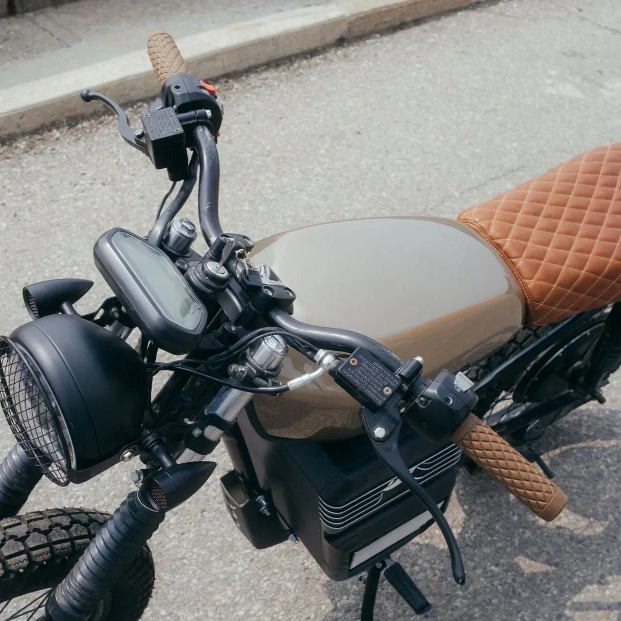 Beachman Quilted Hand Grips - Image 3