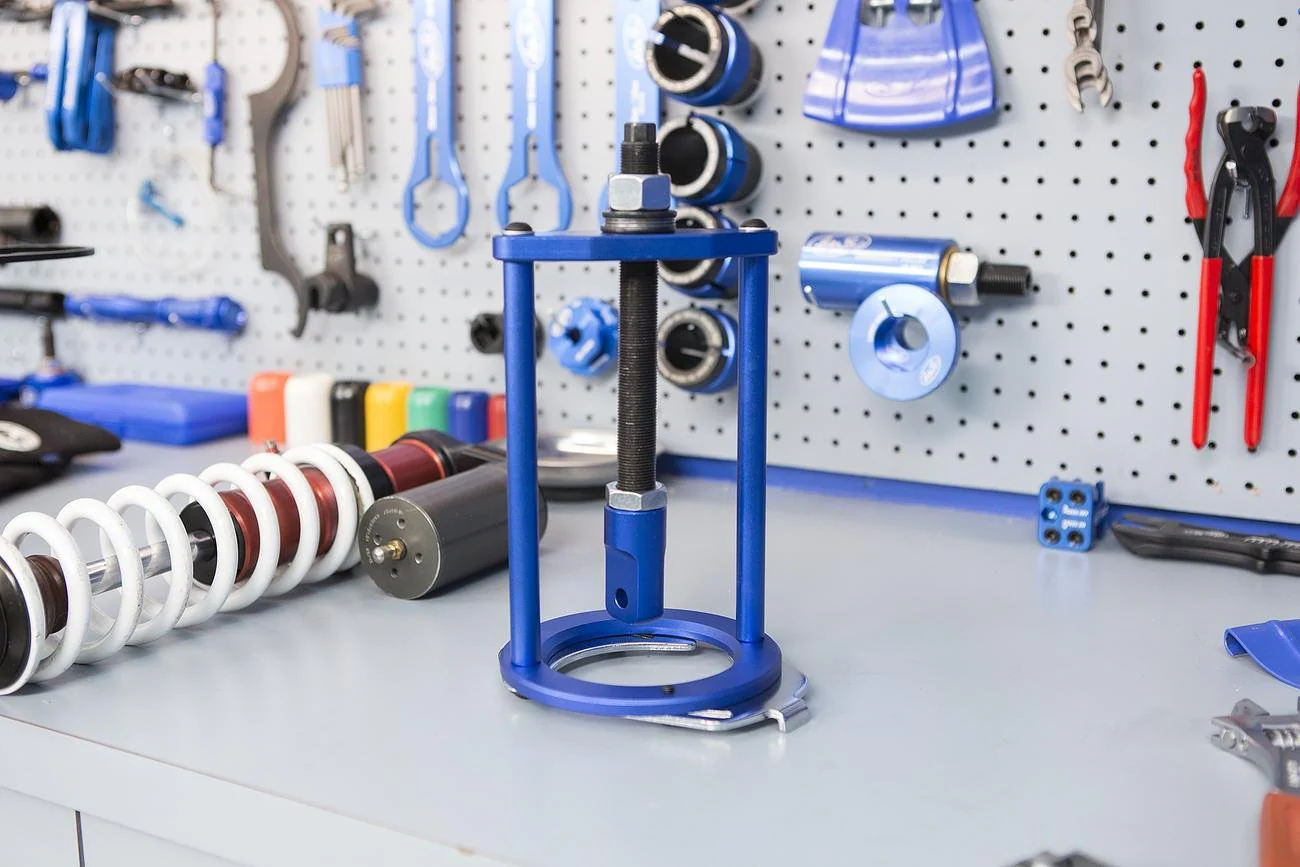Motion Pro Shock Spring Compressor - Image 3