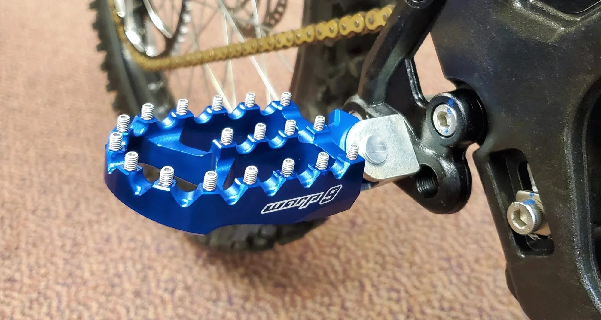 Surron LBX Foot Pegs - Image 4