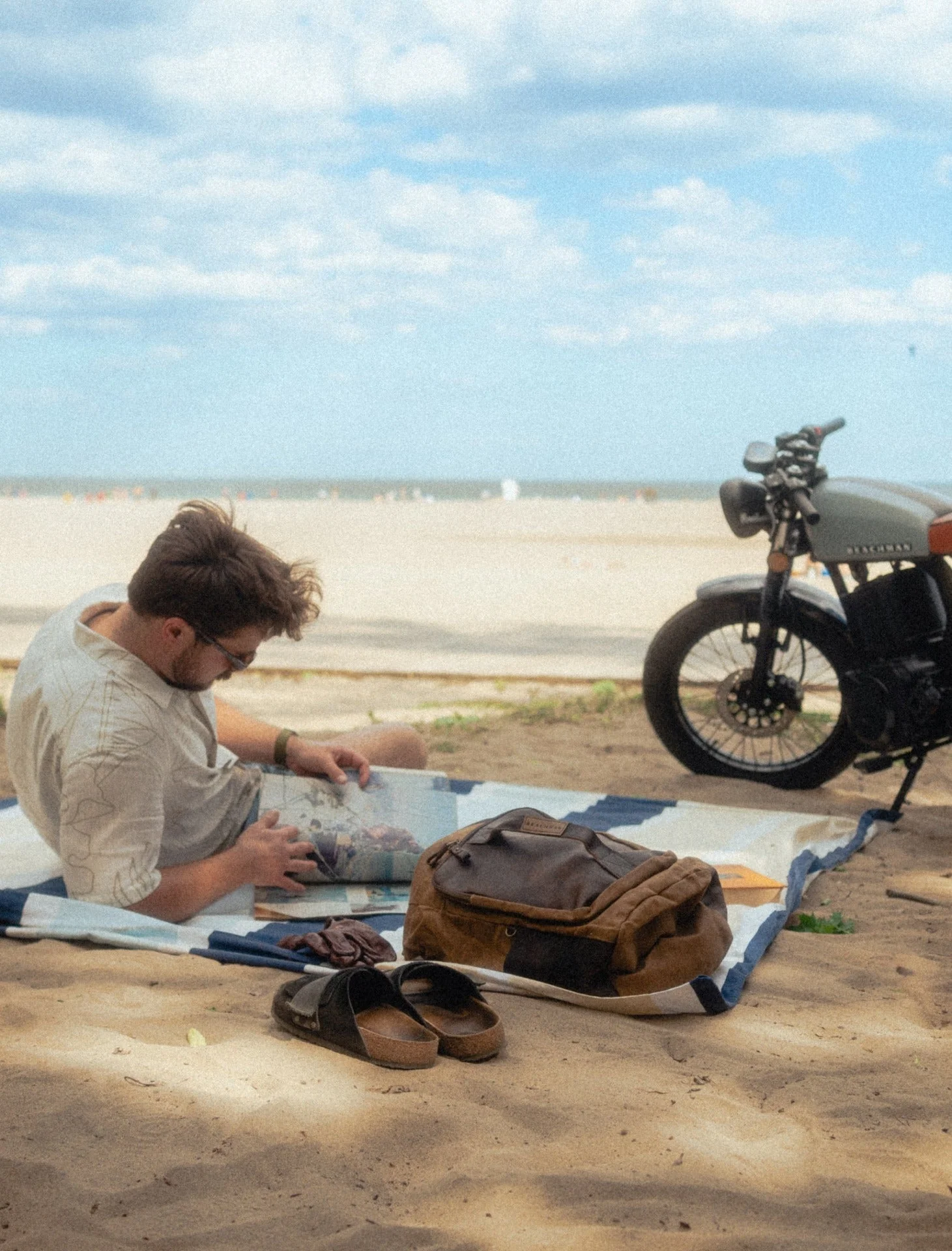 Traveler's Bag - Image 4
