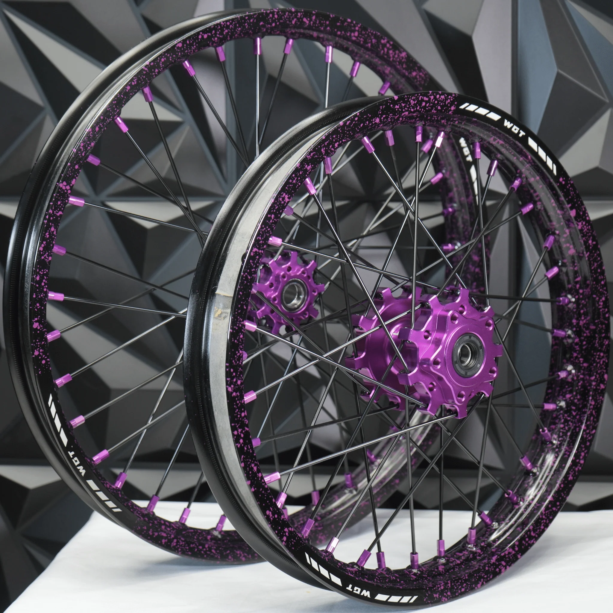 WGT Splattered V2 19x16 Wheel Set - Image 6